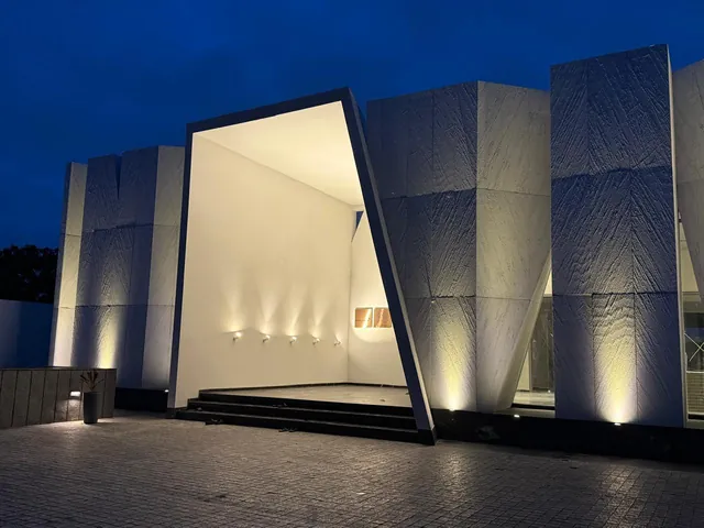 Pollaris Sunwood Corporate House stone work by Stonedge — photo 4 of 9